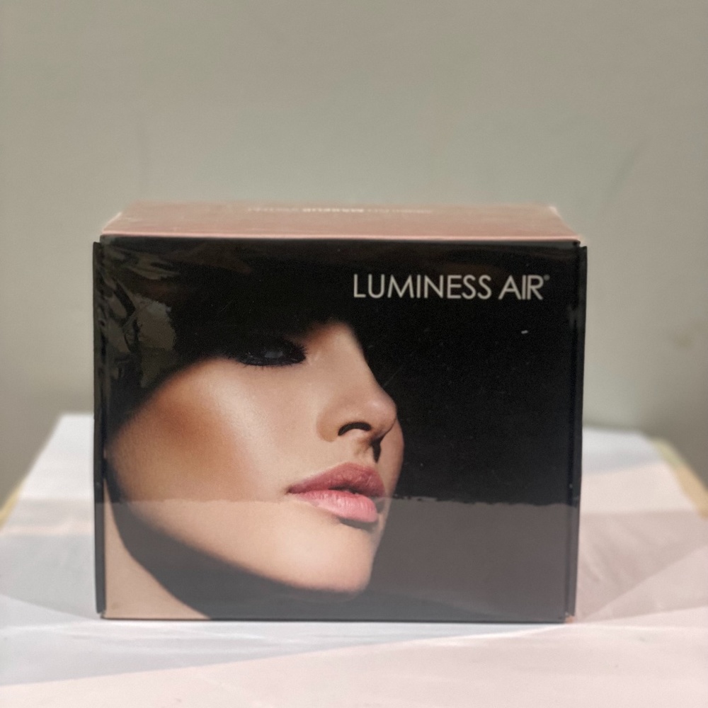 Luminess Make up